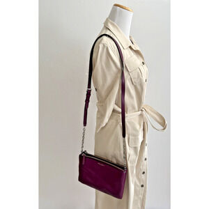 Henri Bendel Crossbody Bag Purple Leather Top Zip Dividers Chain-Link Strap